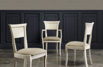Silla clásica, silla de madera, silla elegante, silla de diseño, silla de calidad.