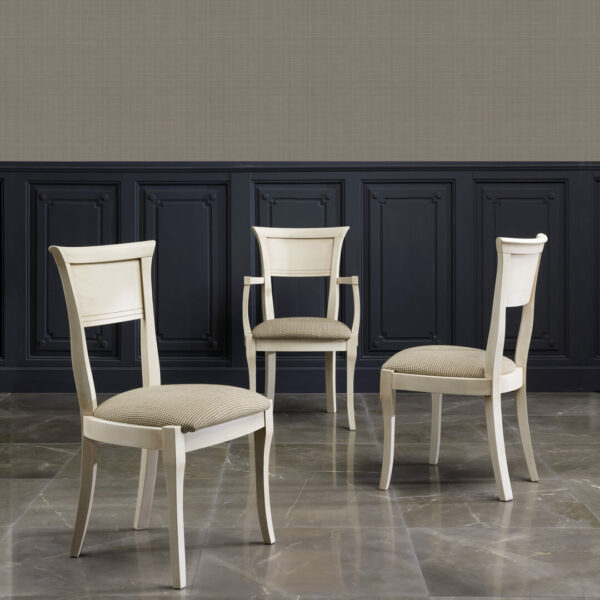 Silla clásica, silla de madera, silla elegante, silla de diseño, silla de calidad.